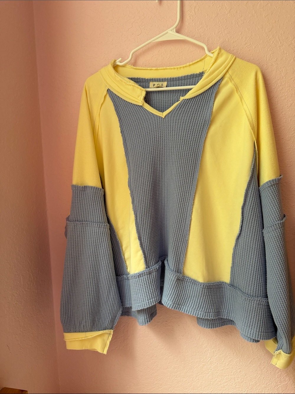 POL Two-Tone Yellow and Purple V-Neck Sweater